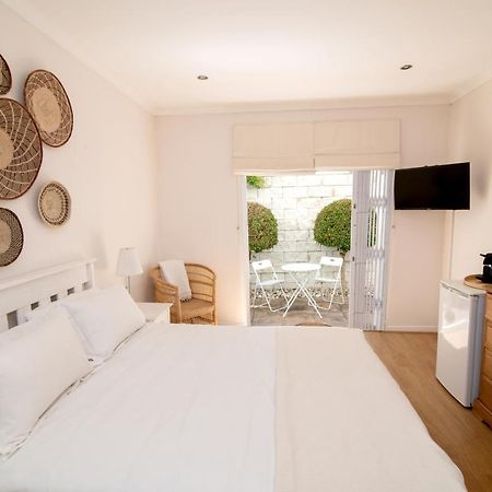 Camps Bay Guest Suite With Private Pool Kapstaden Exteriör bild
